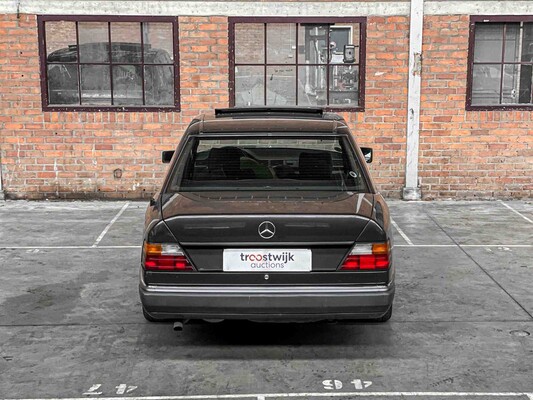 Mercedes-Benz 200 E 200-500 (W124) 136PS 1993, Z-803-BX