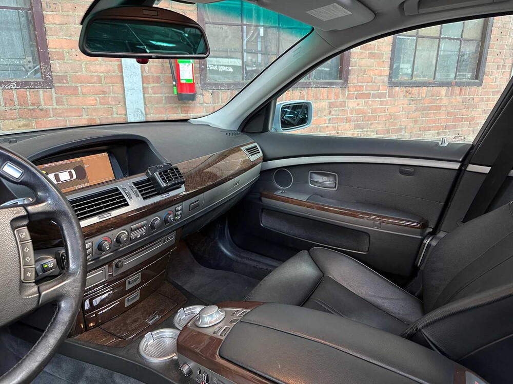 BMW 745i Hartge E65 4.4 V8 333pk 2004 7-Serie, GFX-67-B