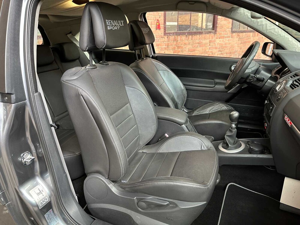 Renault Sport Megane RS type 2 phase II 3-DRS 2.0 turbo 224pk 2008 Youngtimer