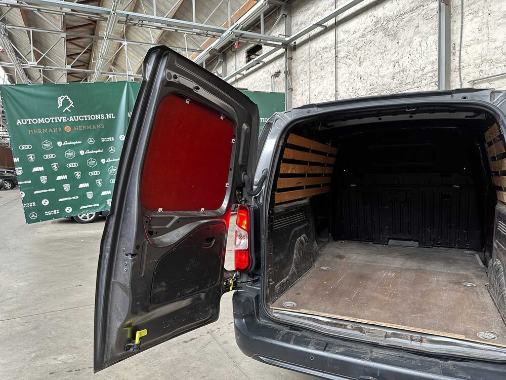 Toyota PROACE CITY 1.5 Profession. Long 131pk 2020, VHL-56-G