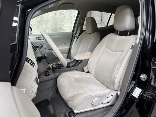 Nissan LEAF Base 24 kWh 2012, 20-ZDD-3