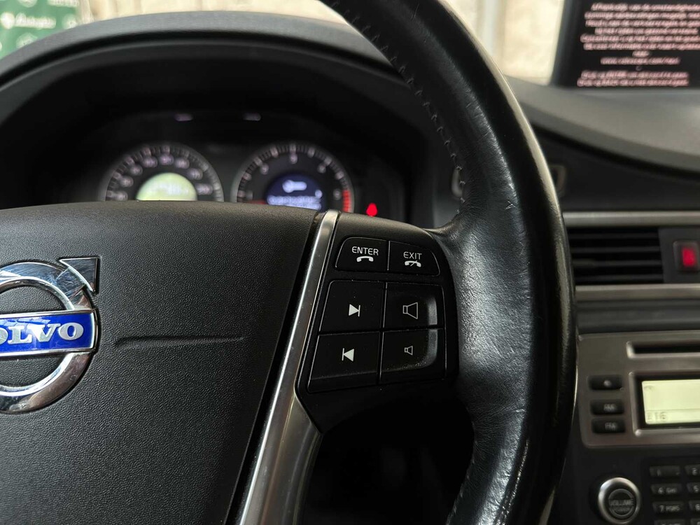 Volvo V70 2.4D Momentum 175pk 2010, 48-KXP-9