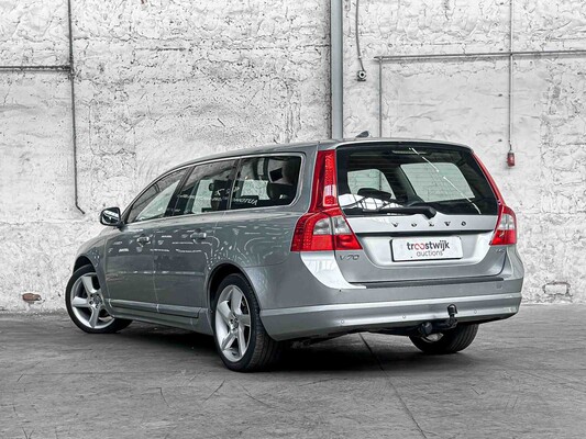 Volvo V70 2.4D Momentum 175hp 2010, 48-KXP-9