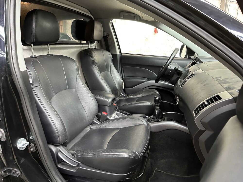 Citroen C-Crosser 2.2 HDiF Dynamique 156pk 2008, 13-VNT-8