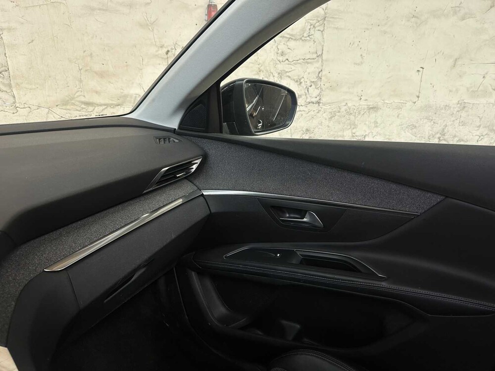 Peugeot 5008 1.2 PureTech Allure 131hp 2018, SN-451-R