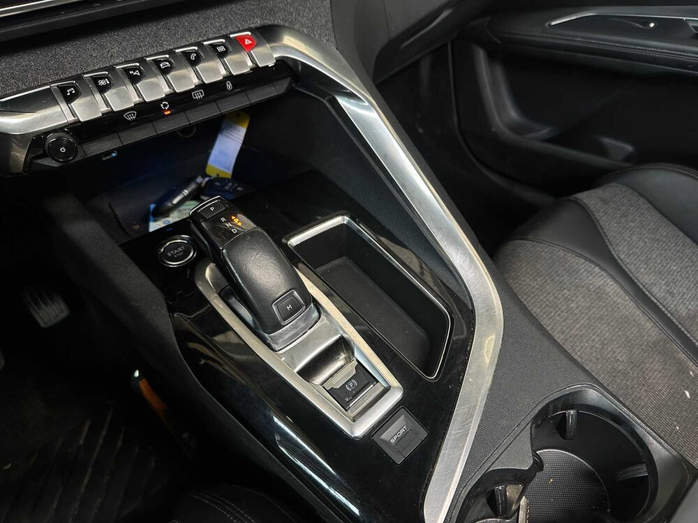 Peugeot 5008 1.2 PureTech Allure 131hp 2018, SN-451-R