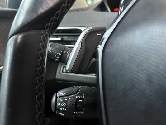 Peugeot 5008 1.2 PureTech Allure 131pk 2018, SN-451-R