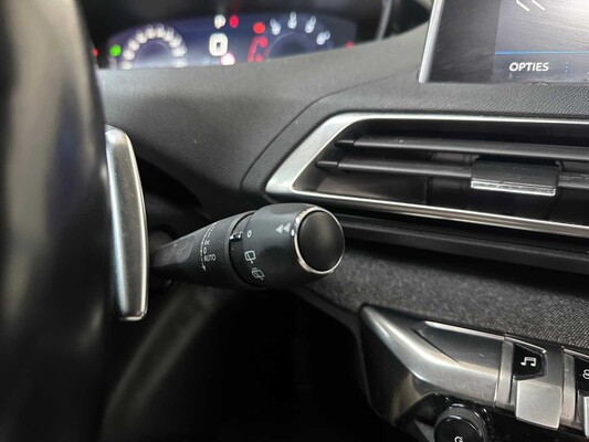 Peugeot 5008 1.2 PureTech Allure 131pk 2018, SN-451-R