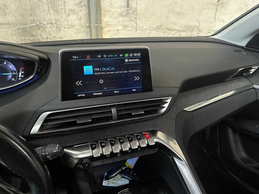 Peugeot 5008 1.2 PureTech Allure 131pk 2018, SN-451-R