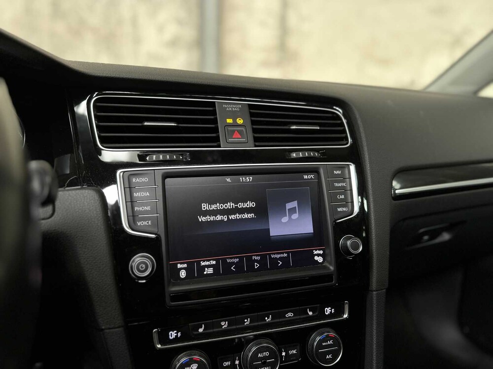 Volkswagen Golf 1.4 TSI ACT Business Edition 150pk 2015, 7-ZKB-17