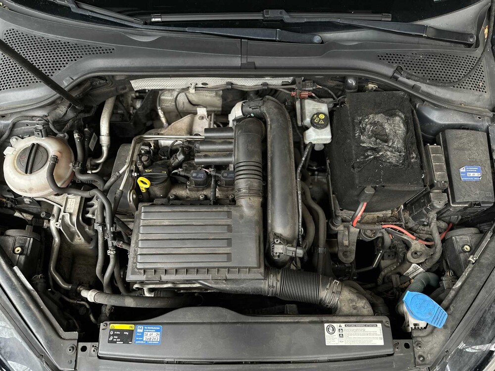 Volkswagen Golf 1.4 TSI ACT Business Edition 150pk 2015, 7-ZKB-17