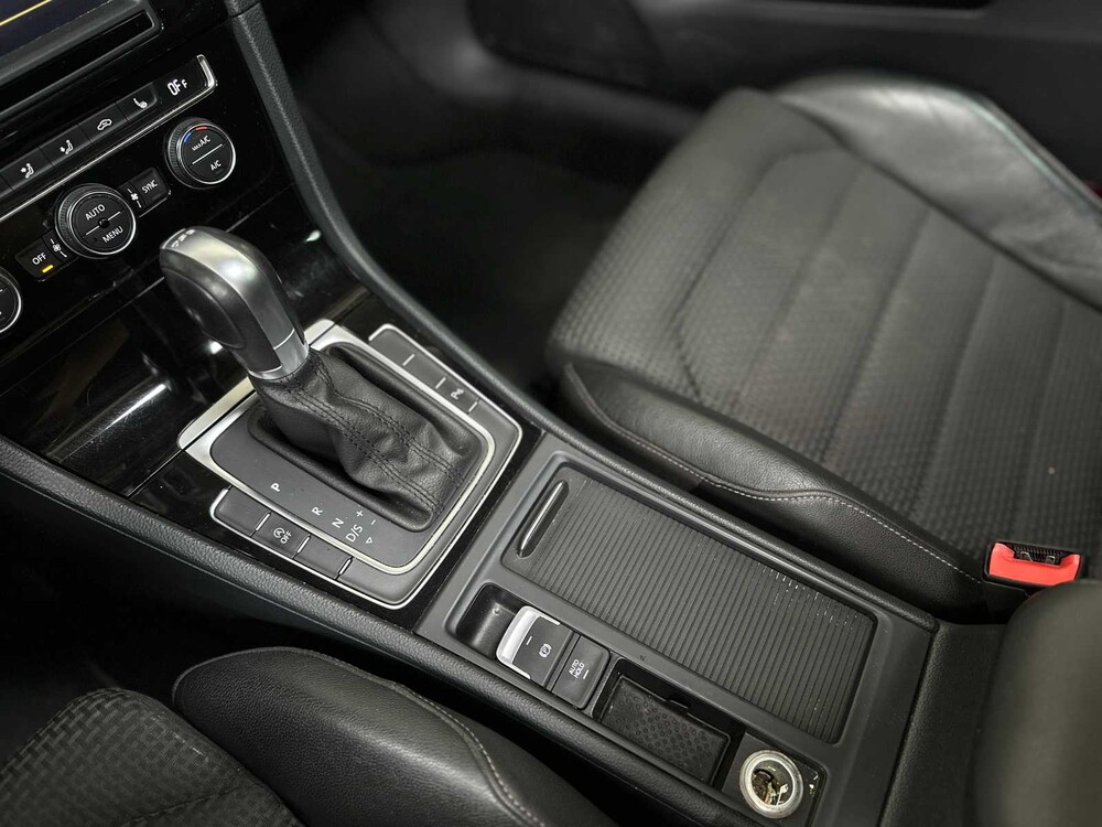 Volkswagen Golf 1.4 TSI ACT Business Edition 150pk 2015, 7-ZKB-17