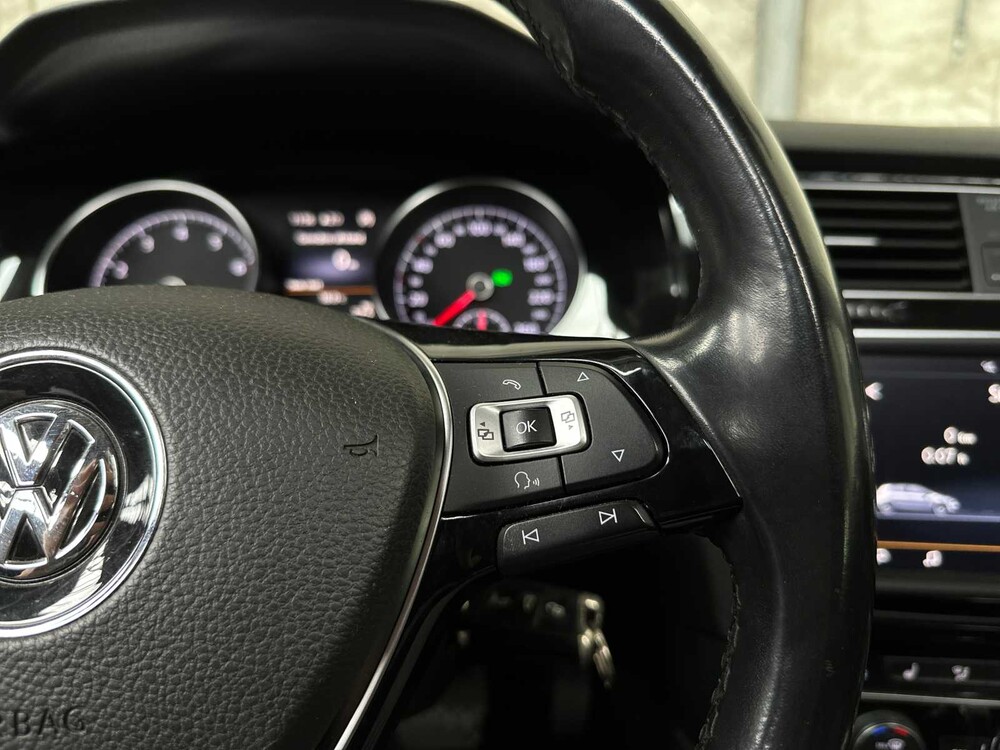 Volkswagen Golf 1.4 TSI ACT Business Edition 150pk 2015, 7-ZKB-17