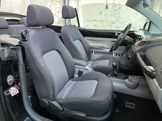 Volkswagen New Beetle Cabriolet 1.6 102hp 2003, 75-GNV-4
