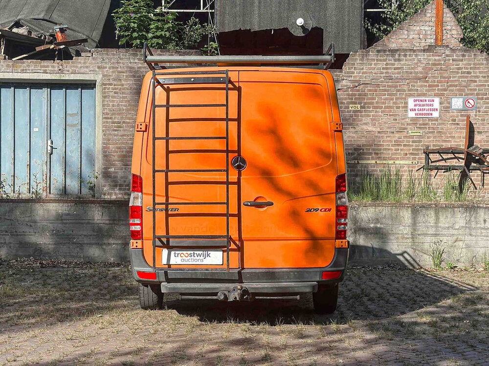 Mercedes-Benz Sprinter 209 2.2 CDI 366 DC 88hp 2007 Commercial Vehicle, 86-VFK-9 Youngtimer