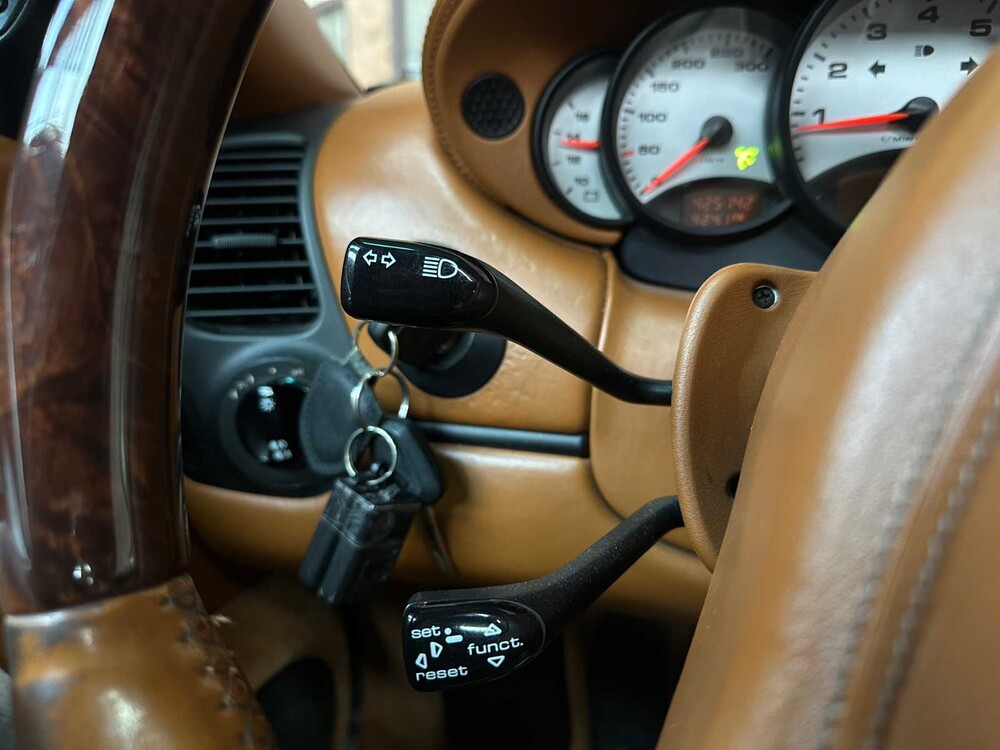 Porsche 911 3.4 Coupé Carrera 4 996 Millennium Edition -Manual- 300pk 1999, 54-NL-KF Youngimer