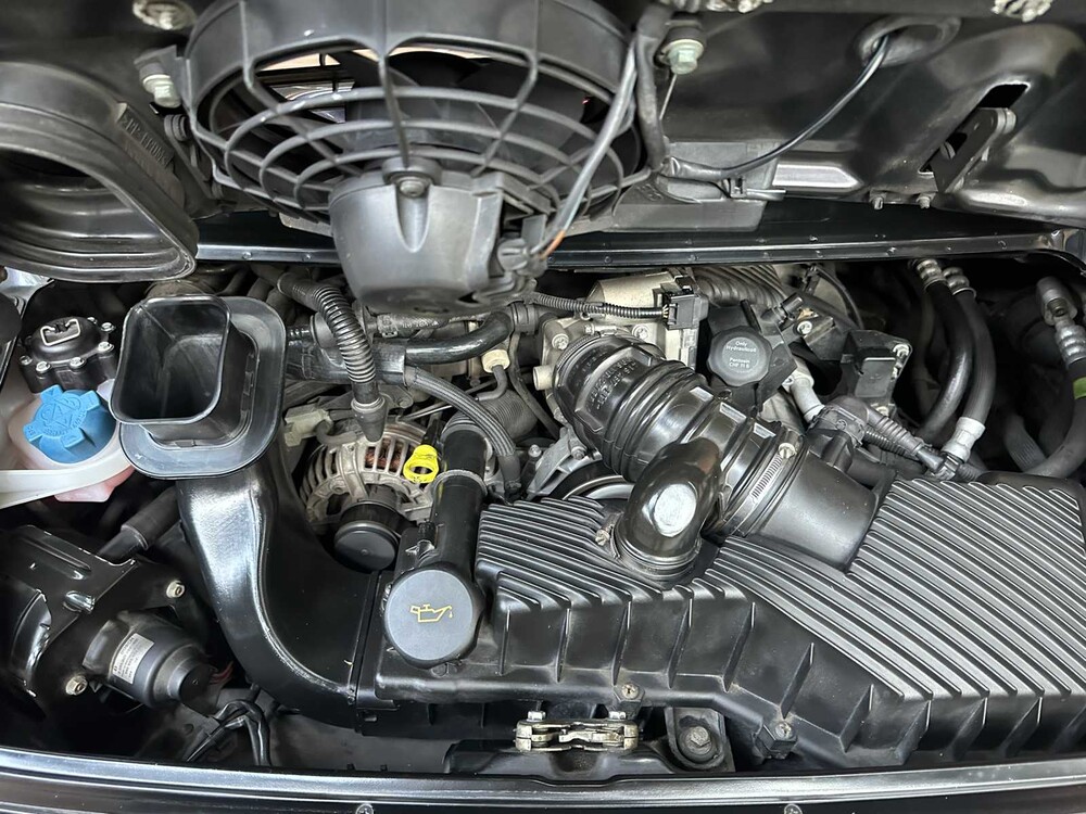 Porsche 911 3.4 Coupé Carrera 4 996 Millennium Edition -Manual- 300pk 1999, 54-NL-KF Youngimer