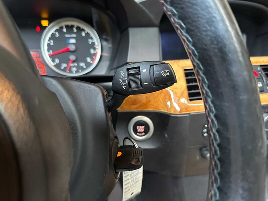 BMW M5 5.0 V10 500PS 2006 5er Youngtimer