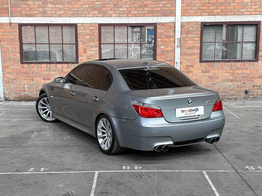BMW M5 5.0 V10 500PS 2006 5er Youngtimer