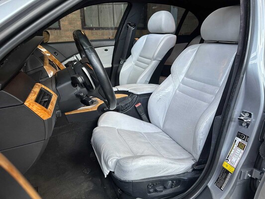 BMW M5 5.0 V10 500PS 2006 5er Youngtimer