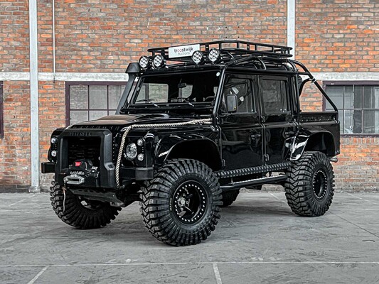 Land Rover Defender (Special Vehicle Operations SVX 'Spectre' Look) 2.5 TD5 110 SW G4 122PS 2004 (Original-NL), 69-NV-ZH