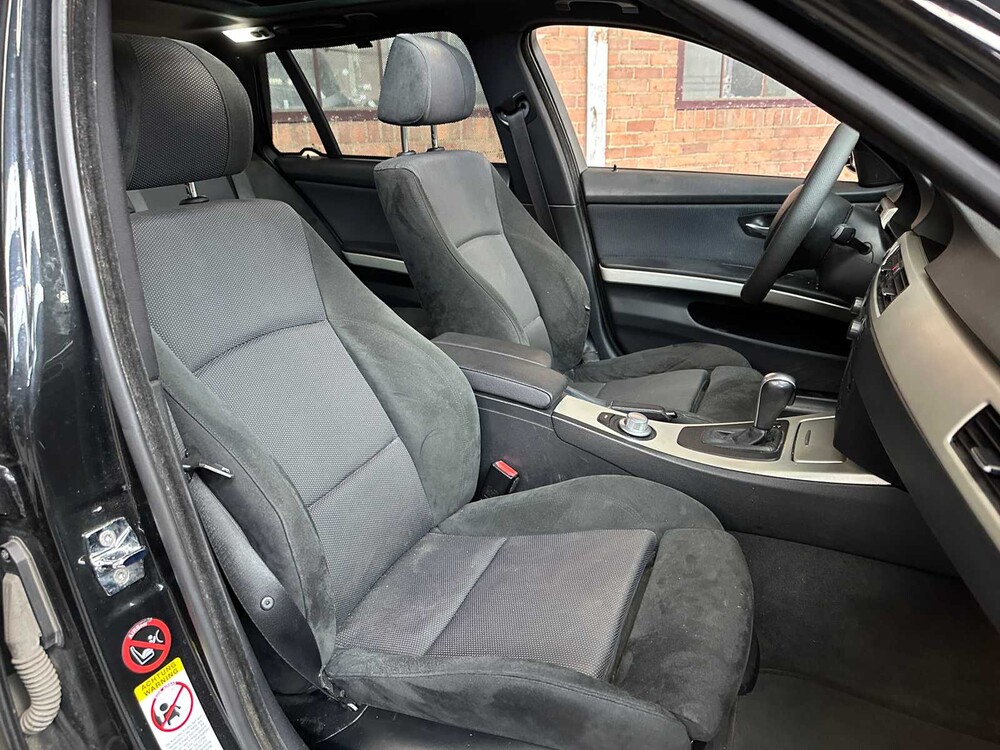 BMW 325i Touring High Executive 218hp 2006 3-series, 6-SFX-12 Youngtimer