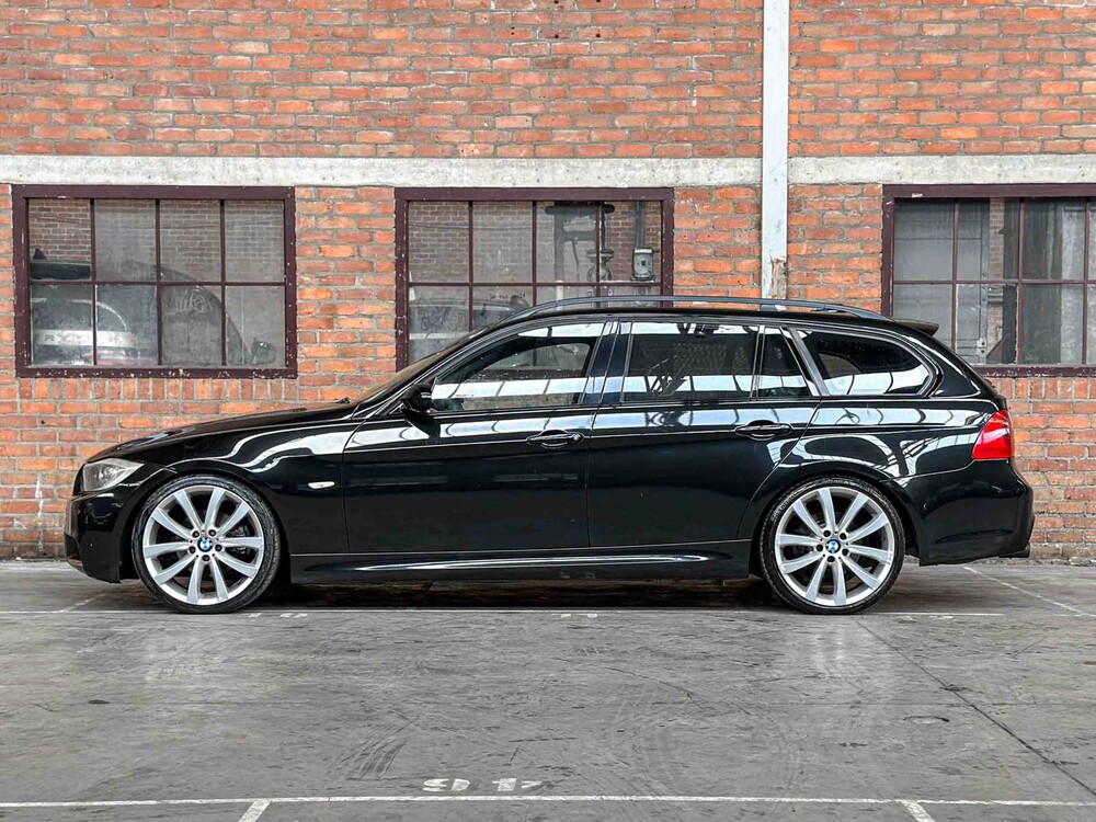 BMW 325i Touring High Executive 218hp 2006 3-series, 6-SFX-12 Youngtimer