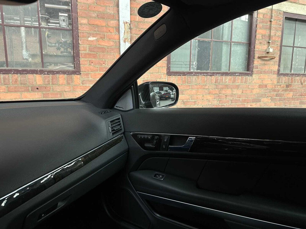 Mercedes-Benzine E500 AMG coupé 5.5 V8 388pk 2009 E-klasse Youngtimer