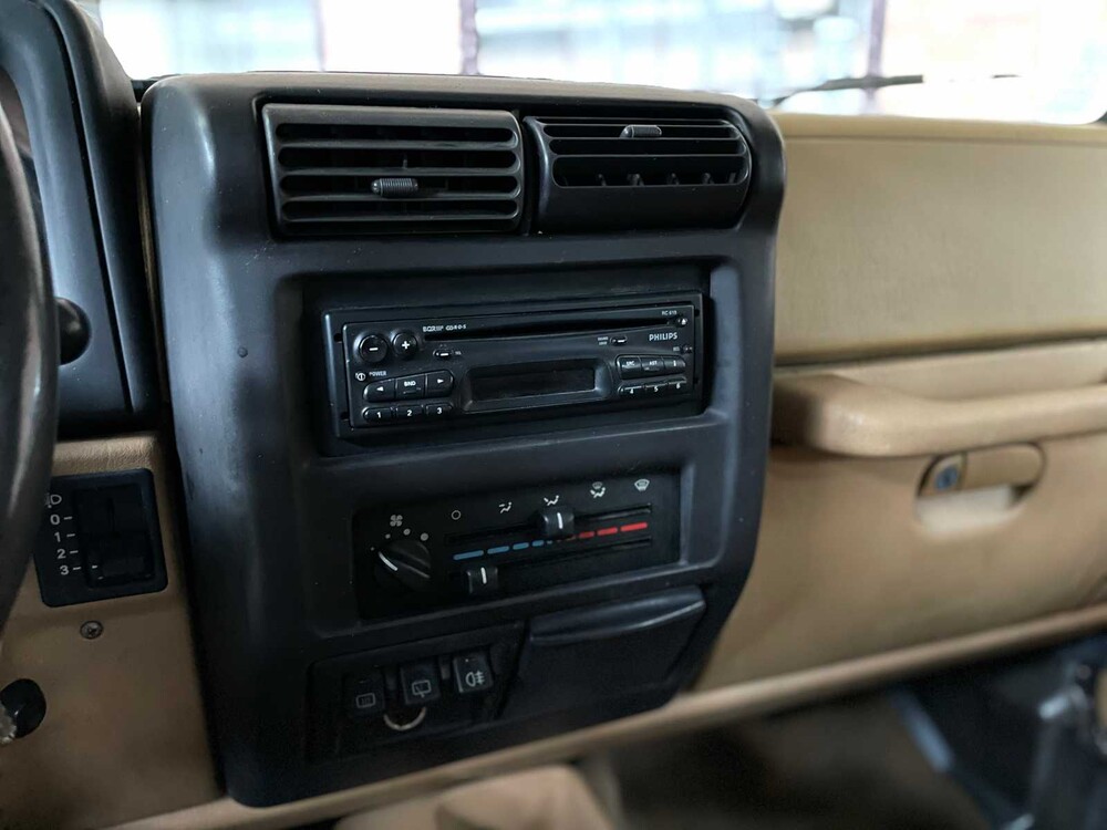 Jeep Wrangler 2.5i Softtop + Hardtop 118pk 1998, N-946-BP