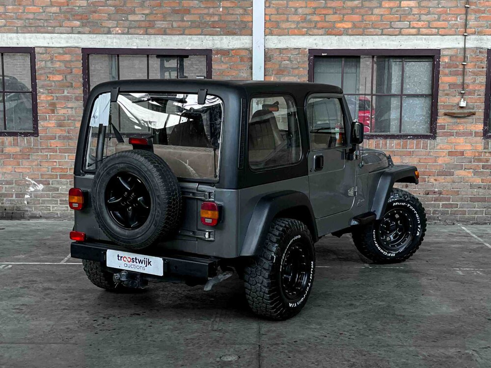 Jeep Wrangler 2.5i Softtop + Hardtop 118pk 1998, N-946-BP