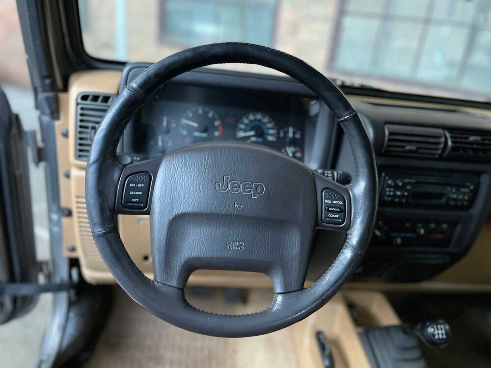 Jeep Wrangler 2.5i Softtop + Hardtop 118pk 1998, N-946-BP