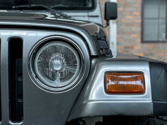 Jeep Wrangler 2.5i Softtop + Hardtop 118PS 1998, N-946-BP