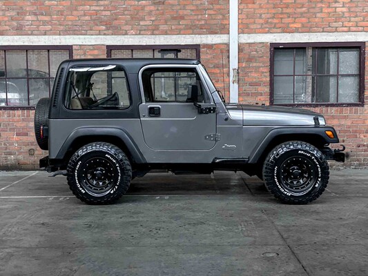 Jeep Wrangler 2.5i Softtop + Hardtop 118PS 1998, N-946-BP