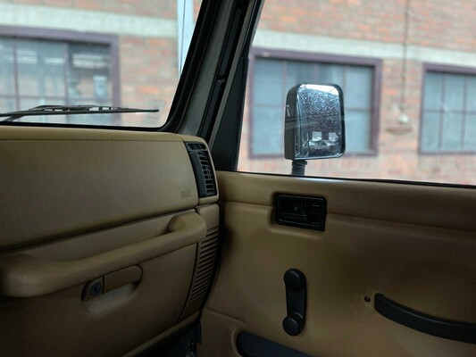 Jeep Wrangler 2.5i Softtop + Hardtop 118PS 1998, N-946-BP