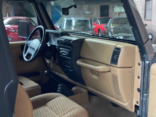 Jeep Wrangler 2.5i Softtop + Hardtop 118PS 1998, N-946-BP