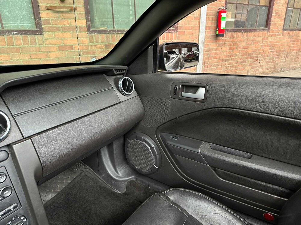 Ford Mustang Cabriolet 4.0 V6 214pk 2005