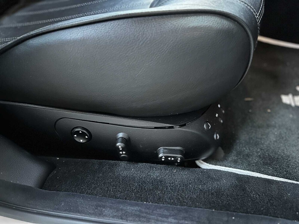 Maserati Quattroporte 4.2 V8 401pk 2005, Z-476-JX Youngtimer