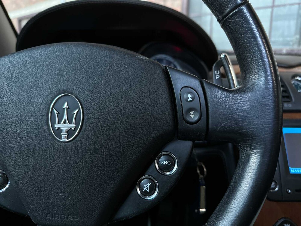 Maserati Quattroporte 4.2 V8 401pk 2005, Z-476-JX Youngtimer