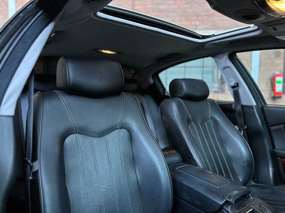 Maserati Quattroporte 4.2 V8 401pk 2005, Z-476-JX Youngtimer