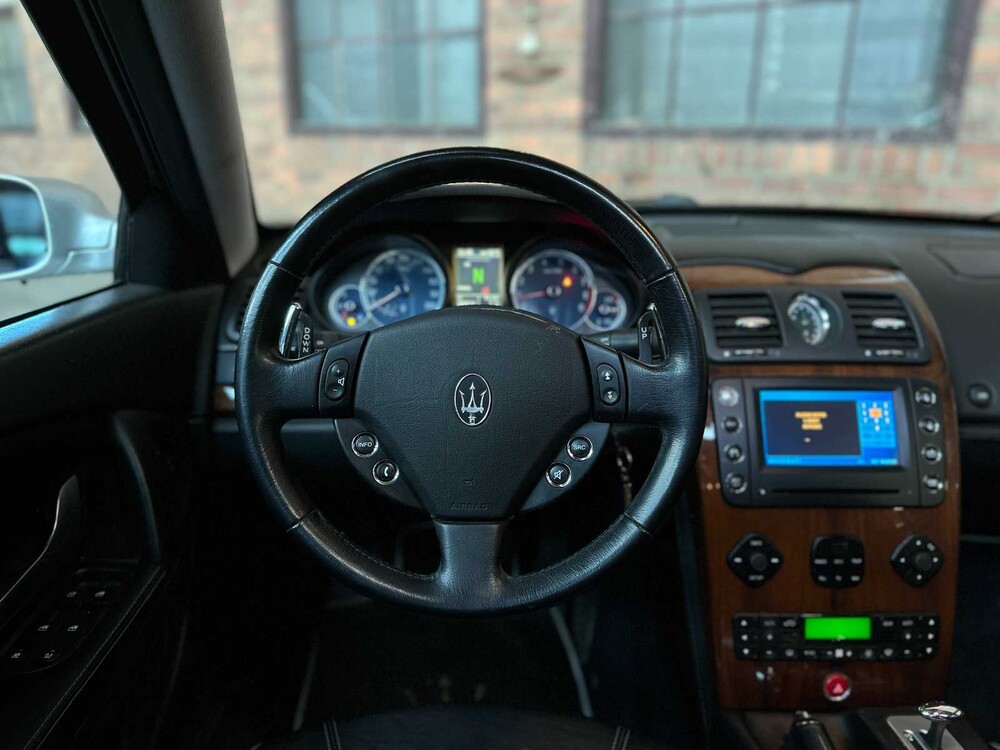 Maserati Quattroporte 4.2 V8 401pk 2005, Z-476-JX Youngtimer