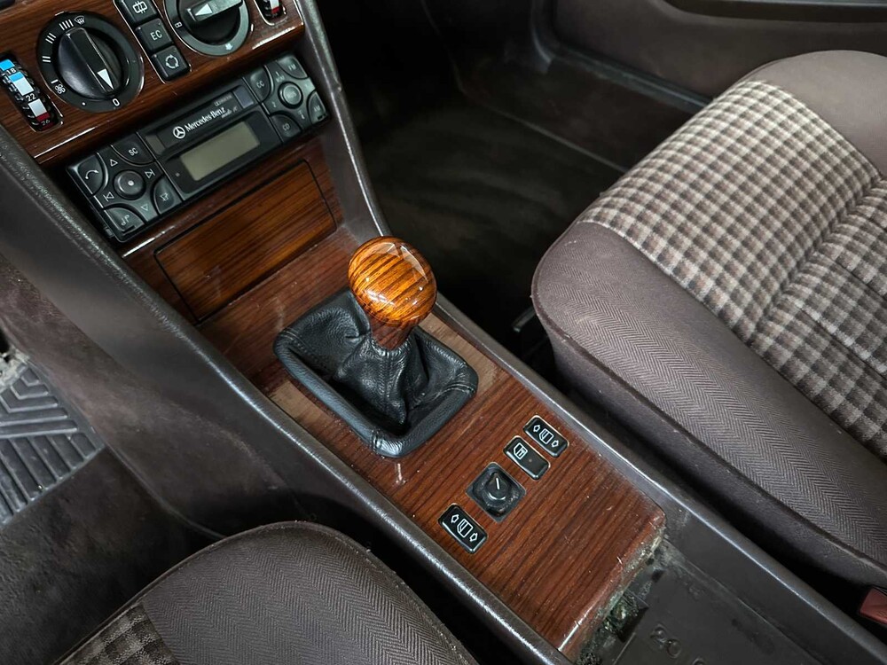 Mercedes-Benz E220 W124 2.2 150pk 1994 E-Klasse