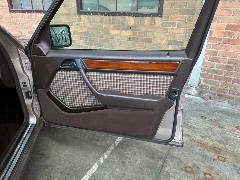 Mercedes-Benz E220 W124 2.2 150pk 1994 E-Klasse