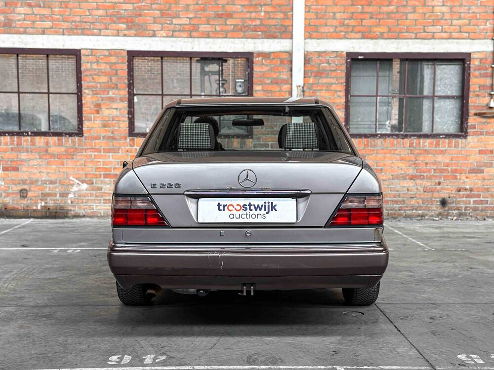 Mercedes-Benz E220 W124 2.2 150pk 1994 E-Klasse