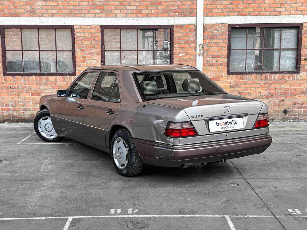 Mercedes-Benz E220 W124 2.2 150pk 1994 E-Klasse