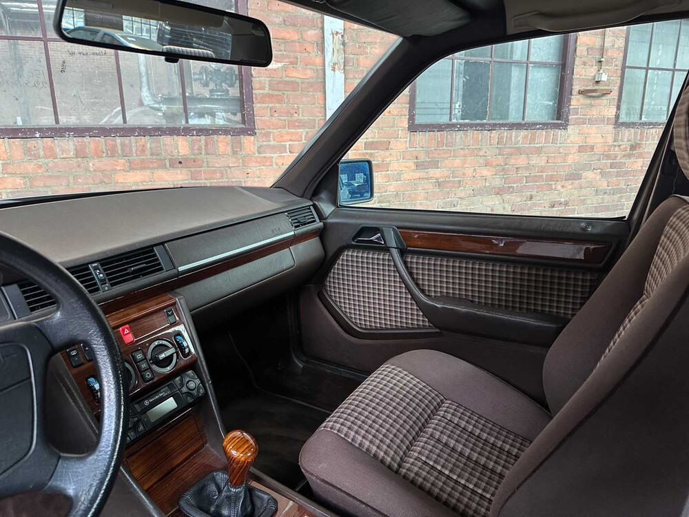 Mercedes-Benz E220 W124 2.2 150pk 1994 E-Klasse