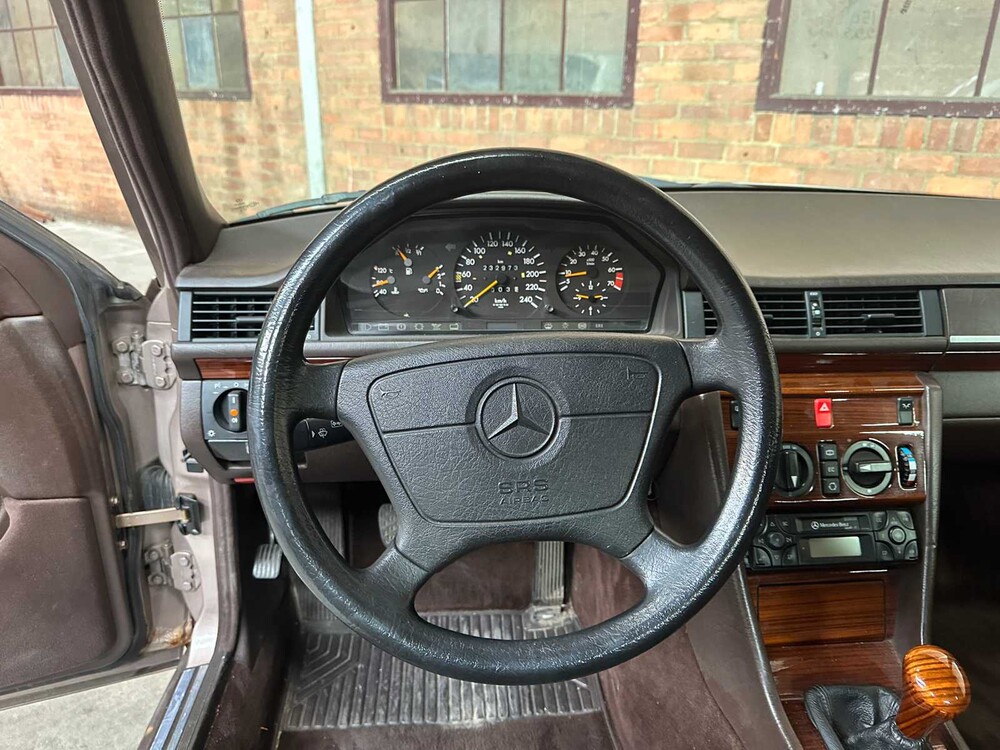 Mercedes-Benz E220 W124 2.2 150pk 1994 E-Klasse