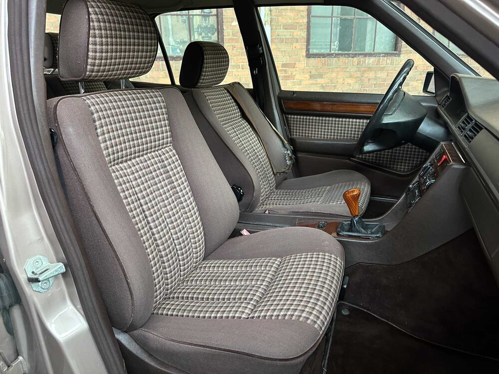 Mercedes-Benz E220 W124 2.2 150pk 1994 E-Klasse