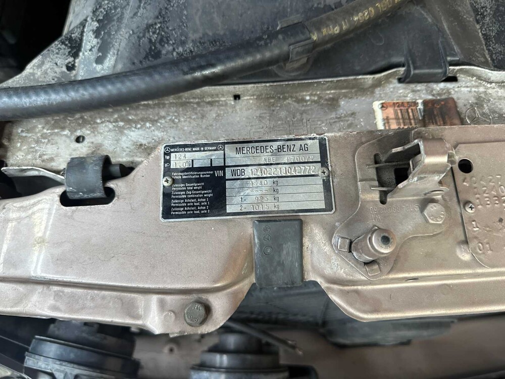 Mercedes-Benz E220 W124 2.2 150pk 1994 E-Klasse