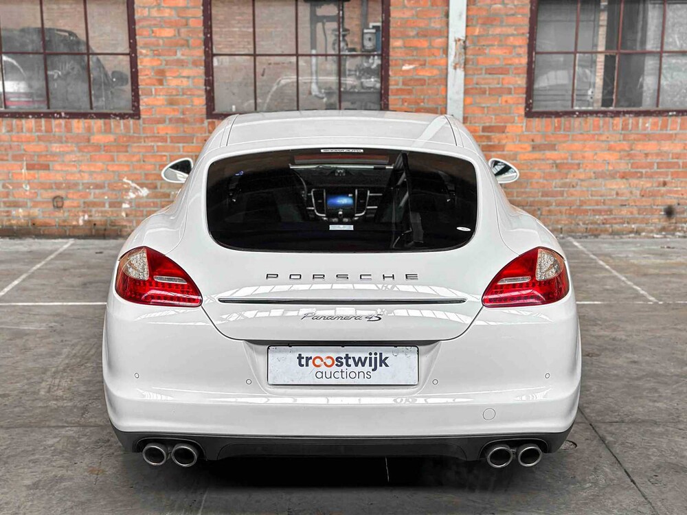 Porsche Panamera 4S 4.8 V8 400pk 2010