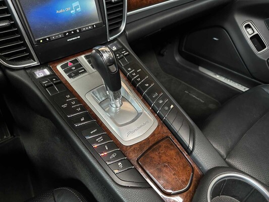 Porsche Panamera 4S 4.8 V8 400PS 2010